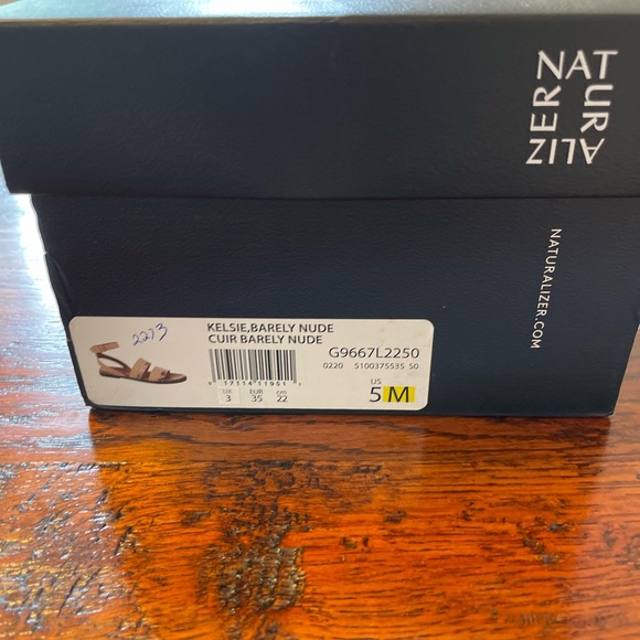 Naturalizer Sandals - Picture 2 of 3